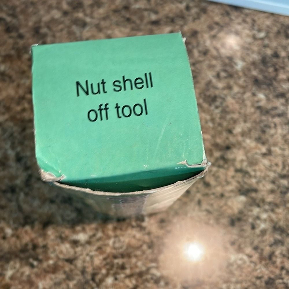 Nut‎ Shell-Off Tool in Green Box - Picture 3 of 10